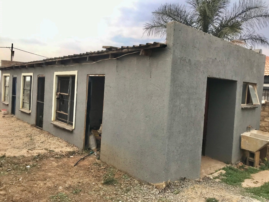 8 Bedroom Property for Sale in Soshanguve South Gauteng