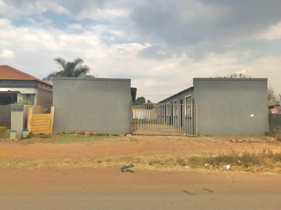 8 Bedroom Property for Sale in Soshanguve South Gauteng