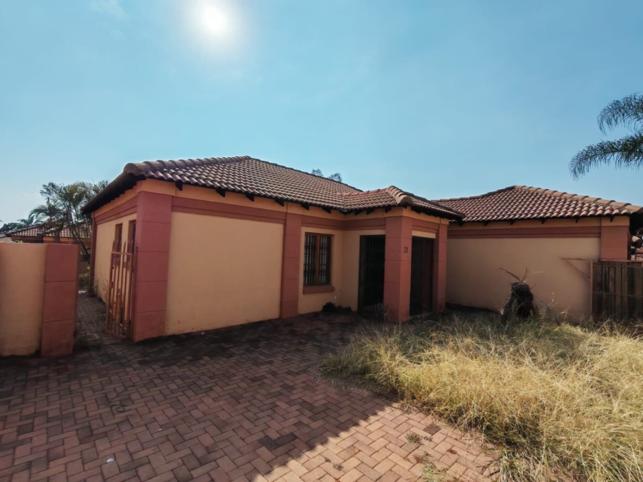 2 Bedroom Property for Sale in Heatherdale AH Gauteng