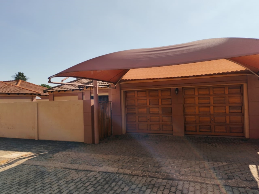 2 Bedroom Property for Sale in Heatherdale AH Gauteng