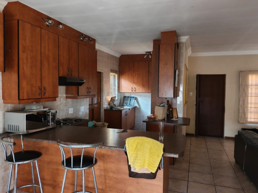 2 Bedroom Property for Sale in Heatherdale AH Gauteng