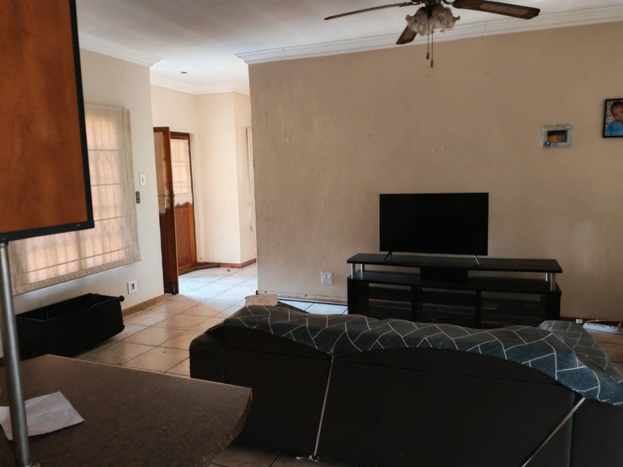 2 Bedroom Property for Sale in Heatherdale AH Gauteng