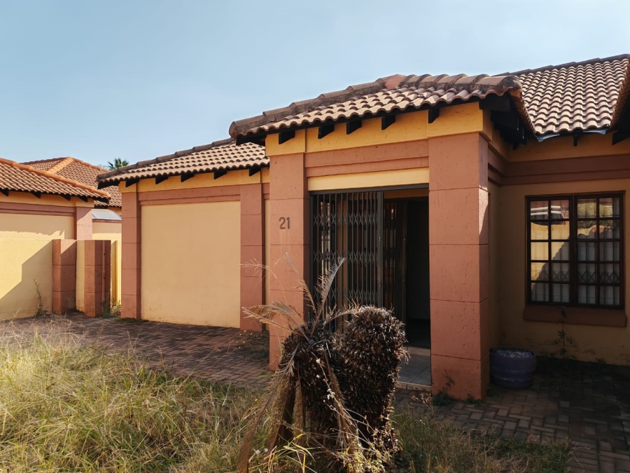 2 Bedroom Property for Sale in Heatherdale AH Gauteng