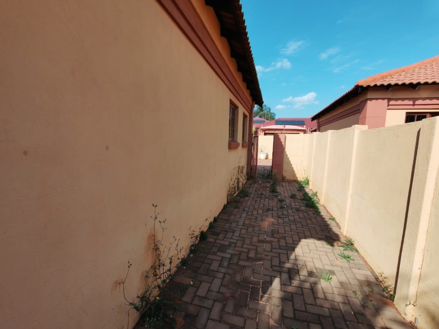 2 Bedroom Property for Sale in Heatherdale AH Gauteng