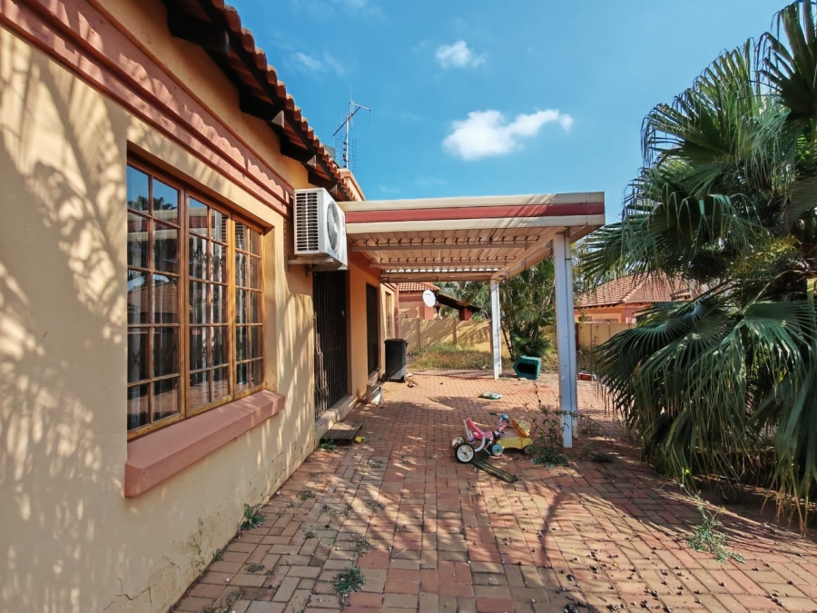 2 Bedroom Property for Sale in Heatherdale AH Gauteng
