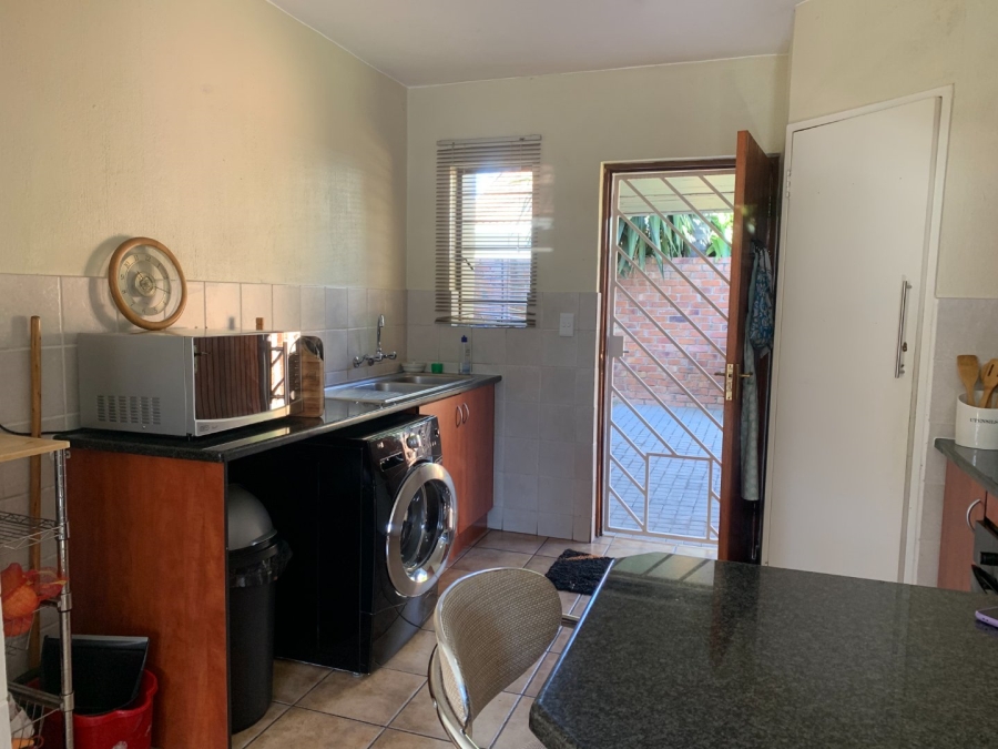 To Let 3 Bedroom Property for Rent in Amberfield Gauteng