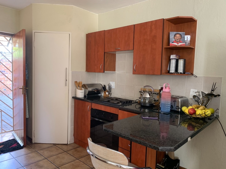 To Let 3 Bedroom Property for Rent in Amberfield Gauteng