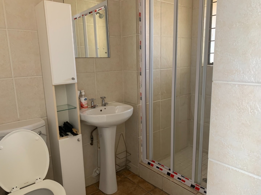To Let 3 Bedroom Property for Rent in Amberfield Gauteng