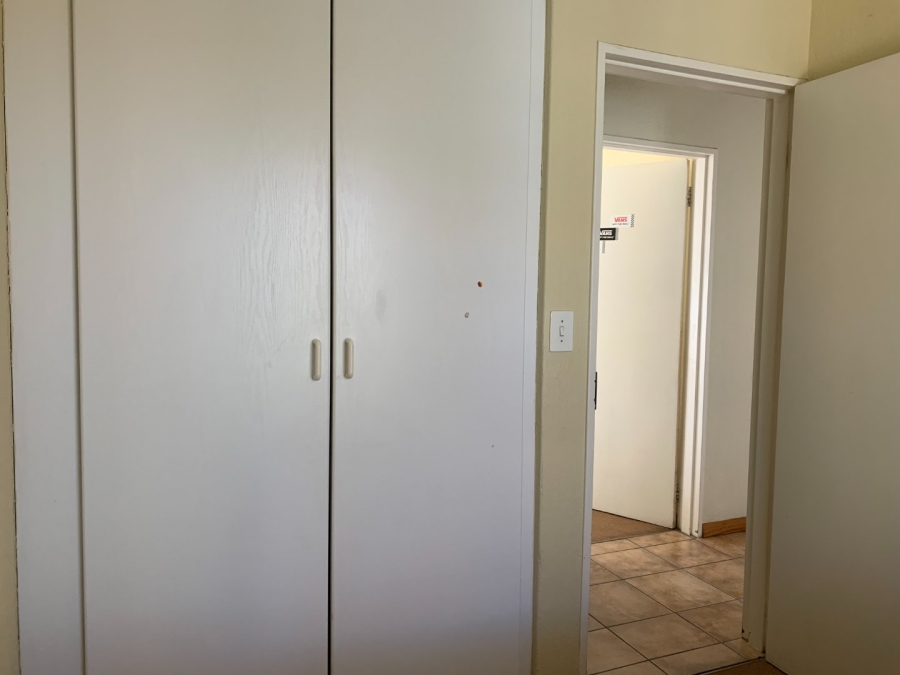 To Let 3 Bedroom Property for Rent in Amberfield Gauteng