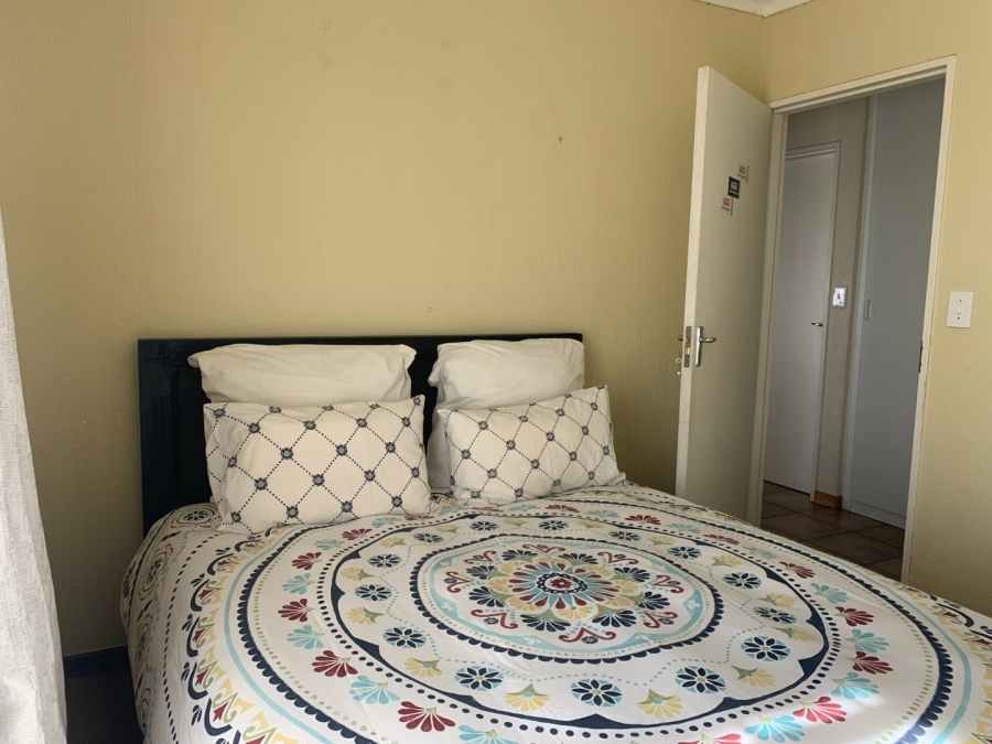 To Let 3 Bedroom Property for Rent in Amberfield Gauteng