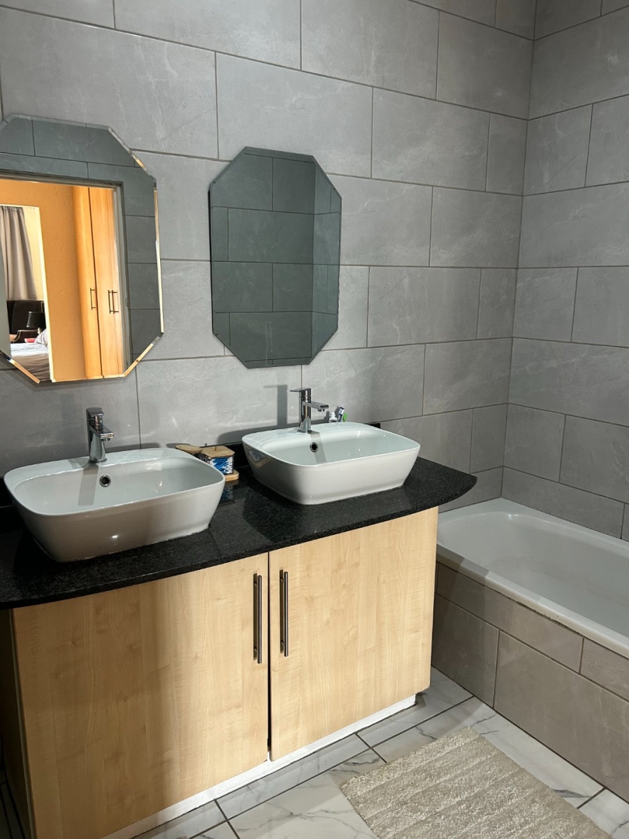 To Let 3 Bedroom Property for Rent in Morningside Gauteng
