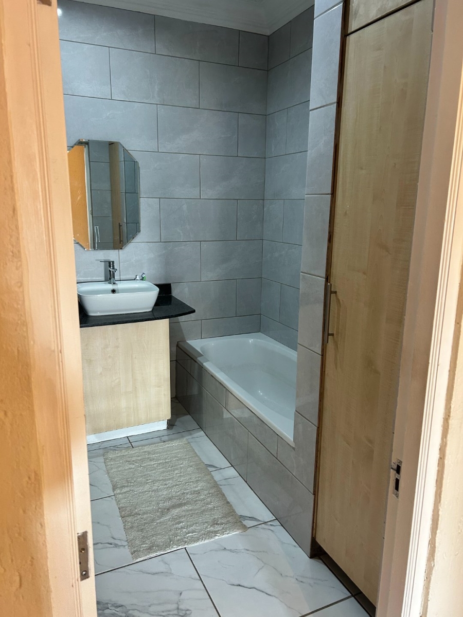 To Let 3 Bedroom Property for Rent in Morningside Gauteng