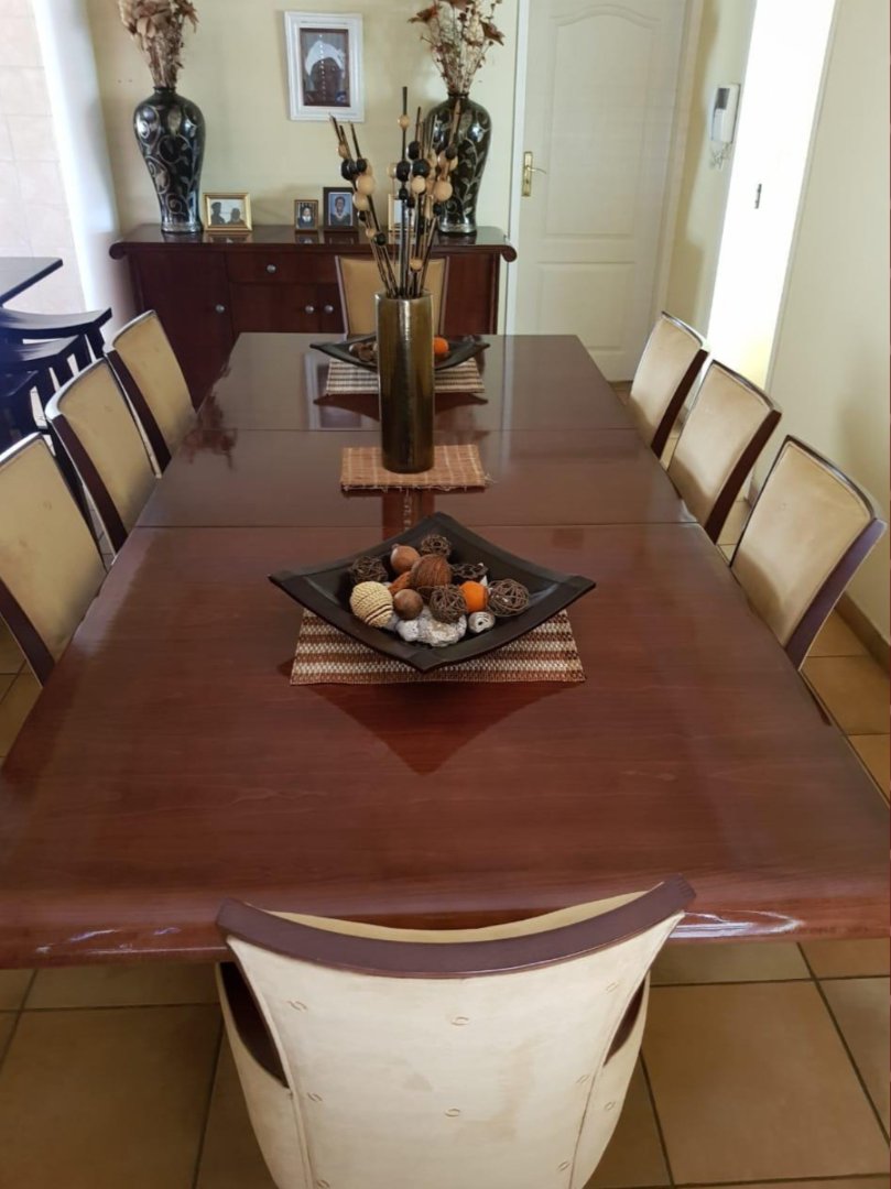 7 Bedroom Property for Sale in Clayville Gauteng