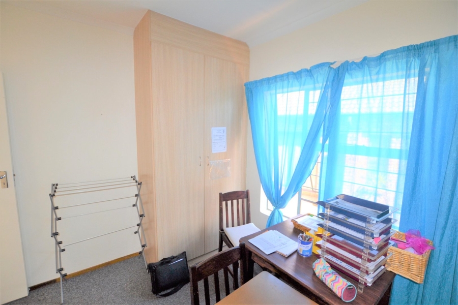To Let 2 Bedroom Property for Rent in Sugar Bush Estate Gauteng