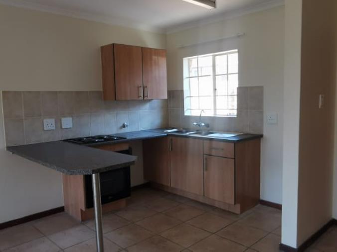 2 Bedroom Property for Sale in The Reeds Gauteng