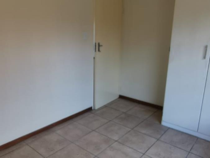 2 Bedroom Property for Sale in The Reeds Gauteng