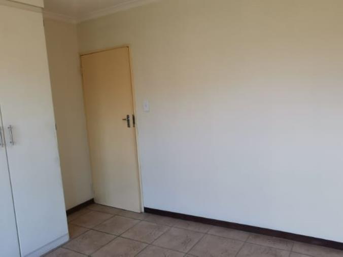 2 Bedroom Property for Sale in The Reeds Gauteng