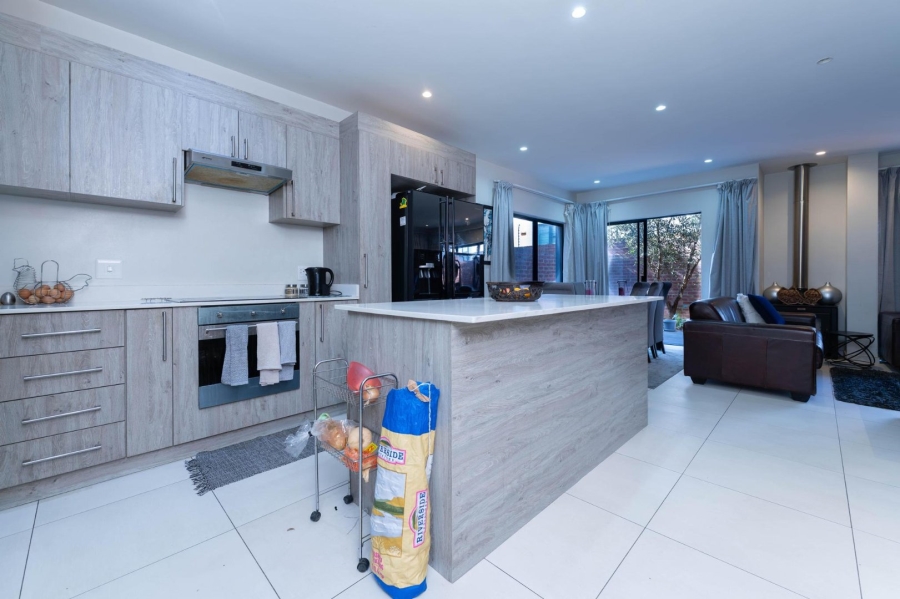 4 Bedroom Property for Sale in Morningside Gauteng