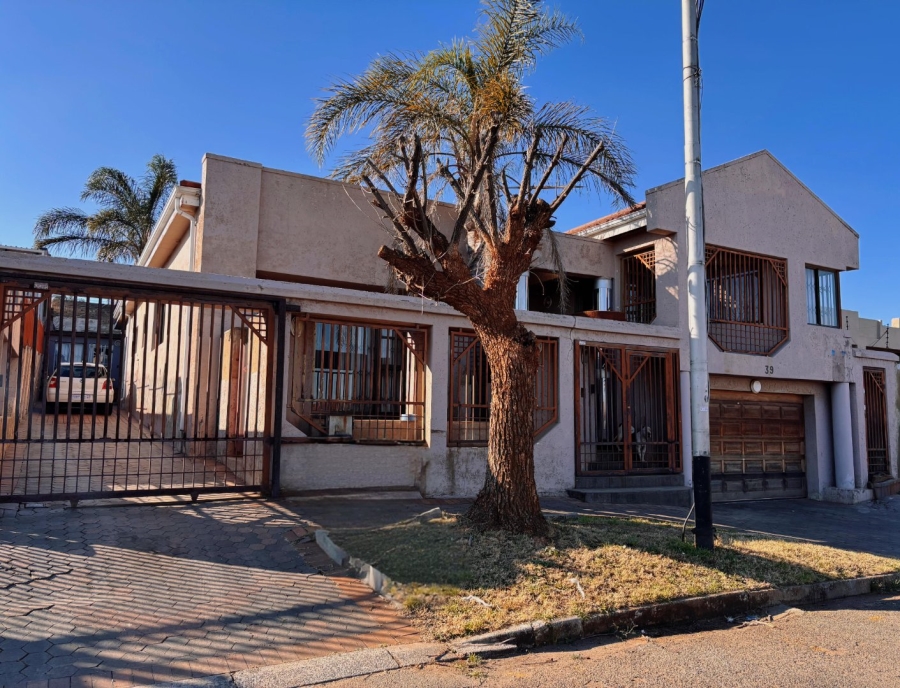 3 Bedroom Property for Sale in Mayfair West Gauteng