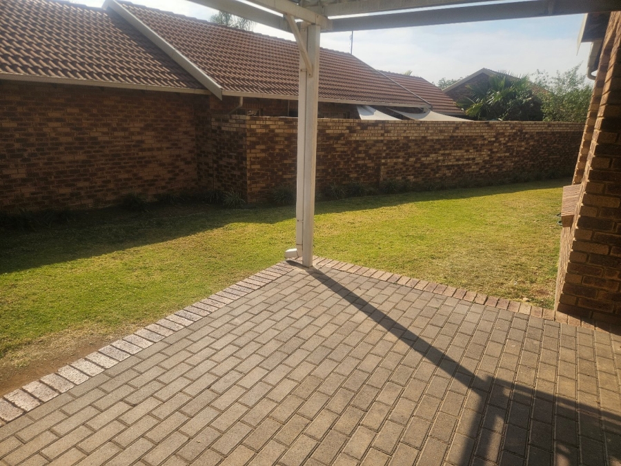 3 Bedroom Property for Sale in Equestria Gauteng