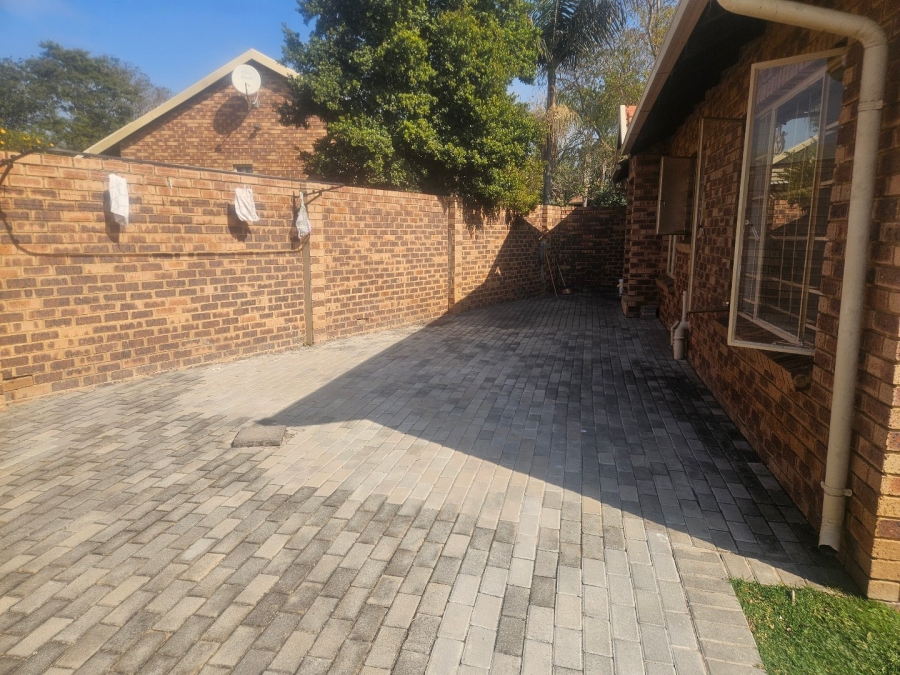 3 Bedroom Property for Sale in Equestria Gauteng