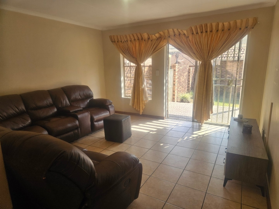 3 Bedroom Property for Sale in Equestria Gauteng