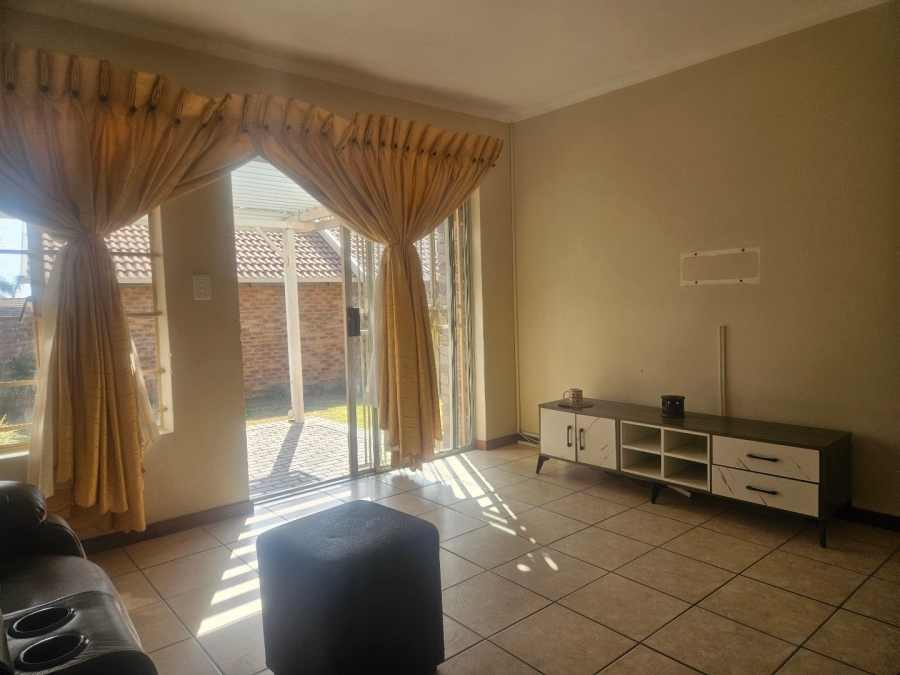 3 Bedroom Property for Sale in Equestria Gauteng
