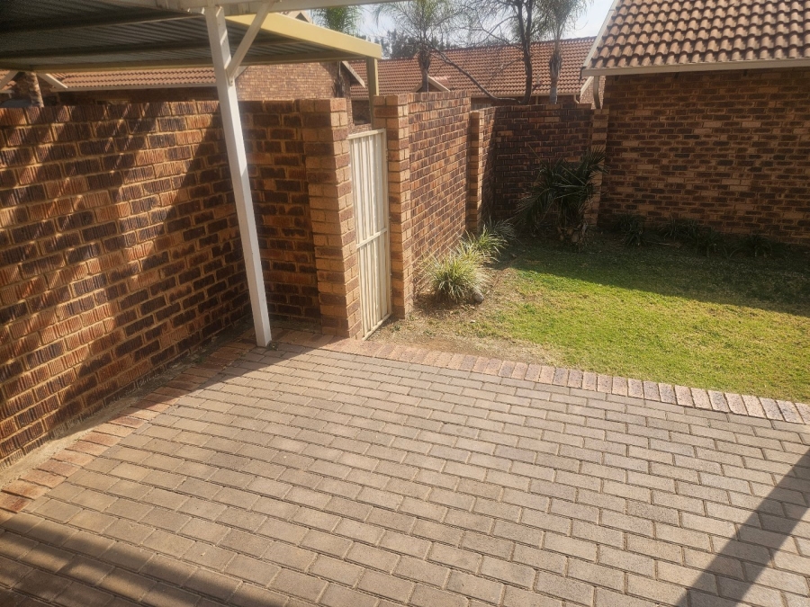 3 Bedroom Property for Sale in Equestria Gauteng