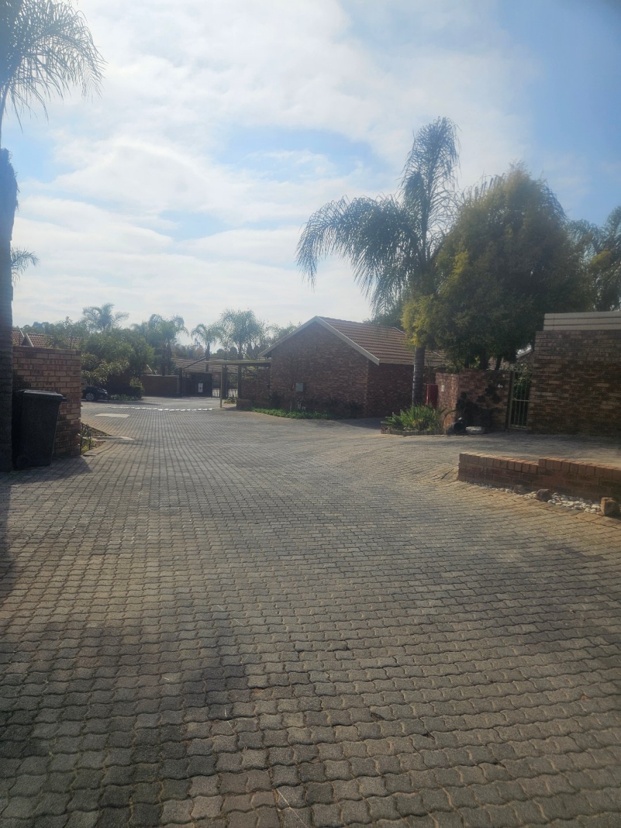 3 Bedroom Property for Sale in Equestria Gauteng