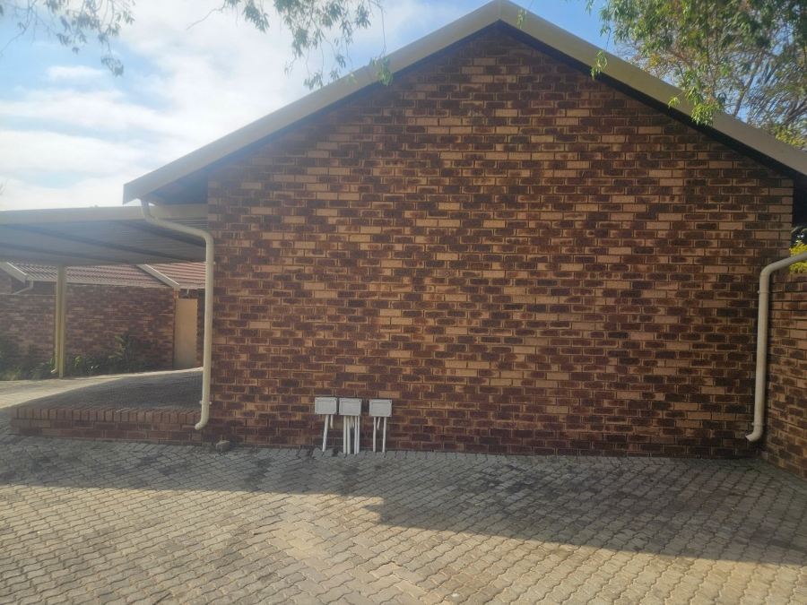 3 Bedroom Property for Sale in Equestria Gauteng
