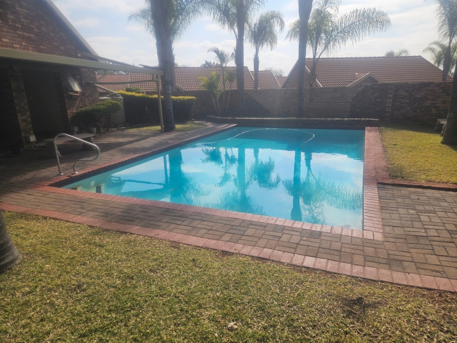 3 Bedroom Property for Sale in Equestria Gauteng