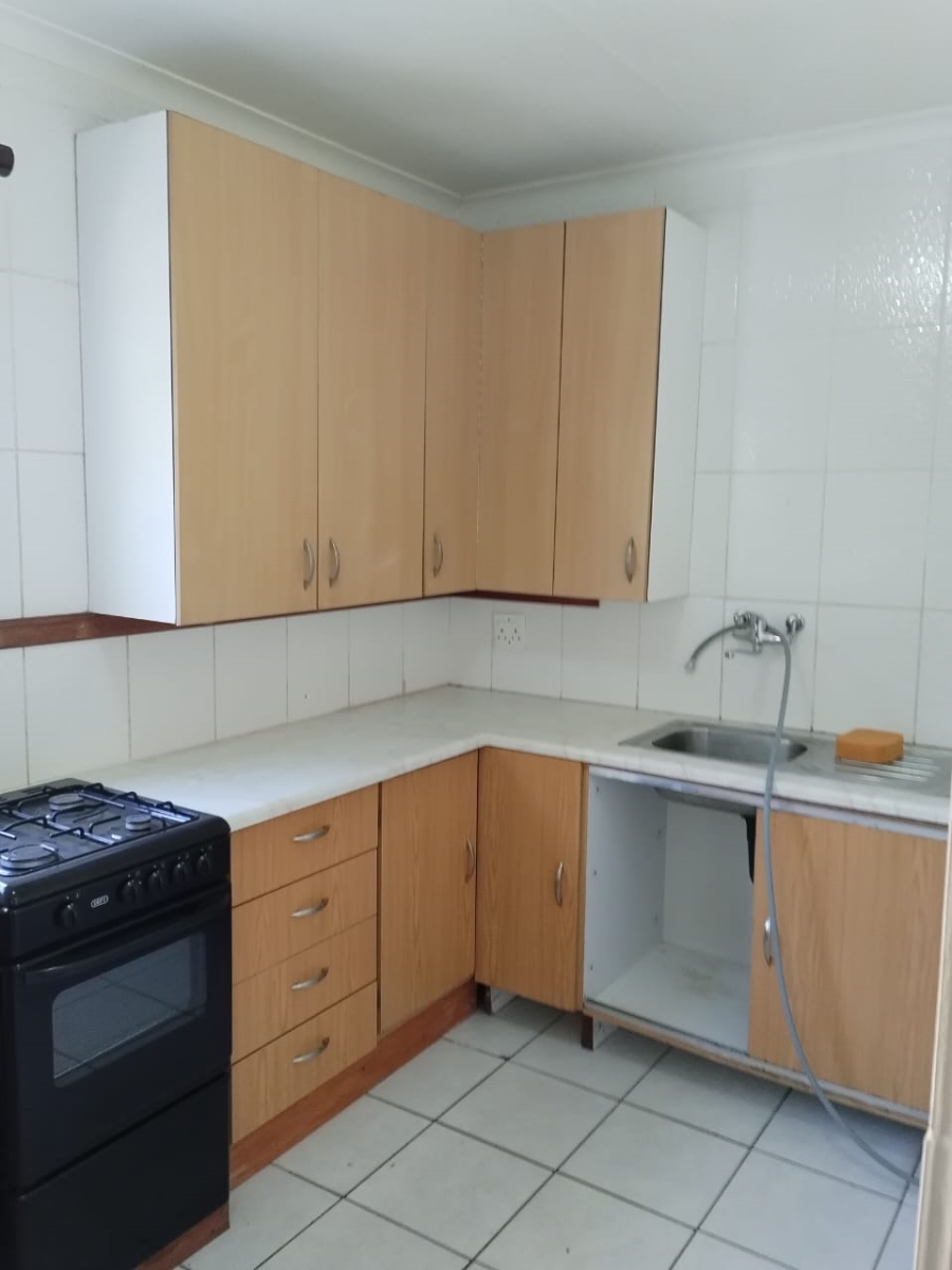 To Let 1 Bedroom Property for Rent in Oakdene Gauteng