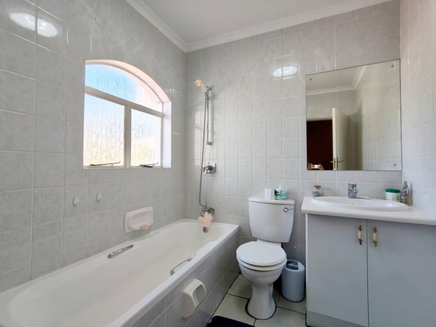 3 Bedroom Property for Sale in Misty Bay Gauteng