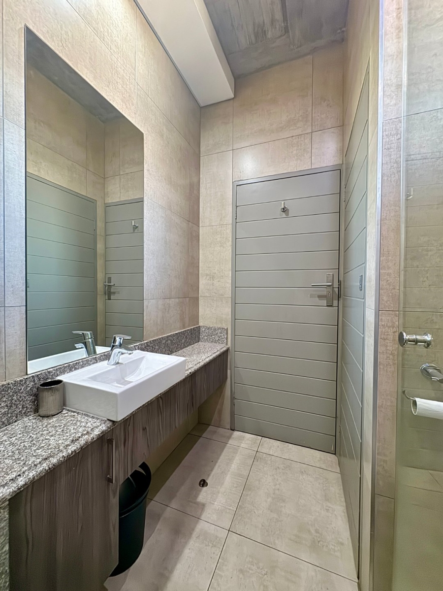 1 Bedroom Property for Sale in Clydesdale Gauteng
