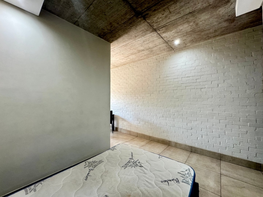 1 Bedroom Property for Sale in Clydesdale Gauteng