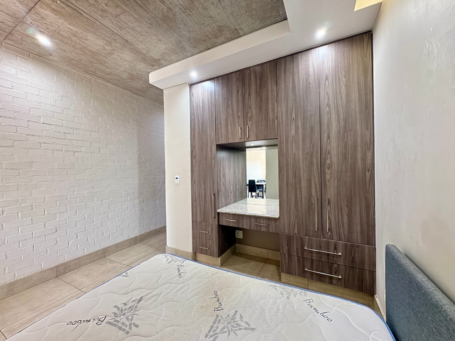 1 Bedroom Property for Sale in Clydesdale Gauteng