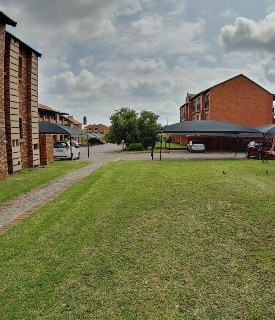 To Let 3 Bedroom Property for Rent in Noordwyk Gauteng