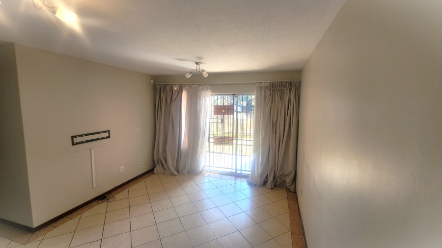 To Let 3 Bedroom Property for Rent in Noordwyk Gauteng