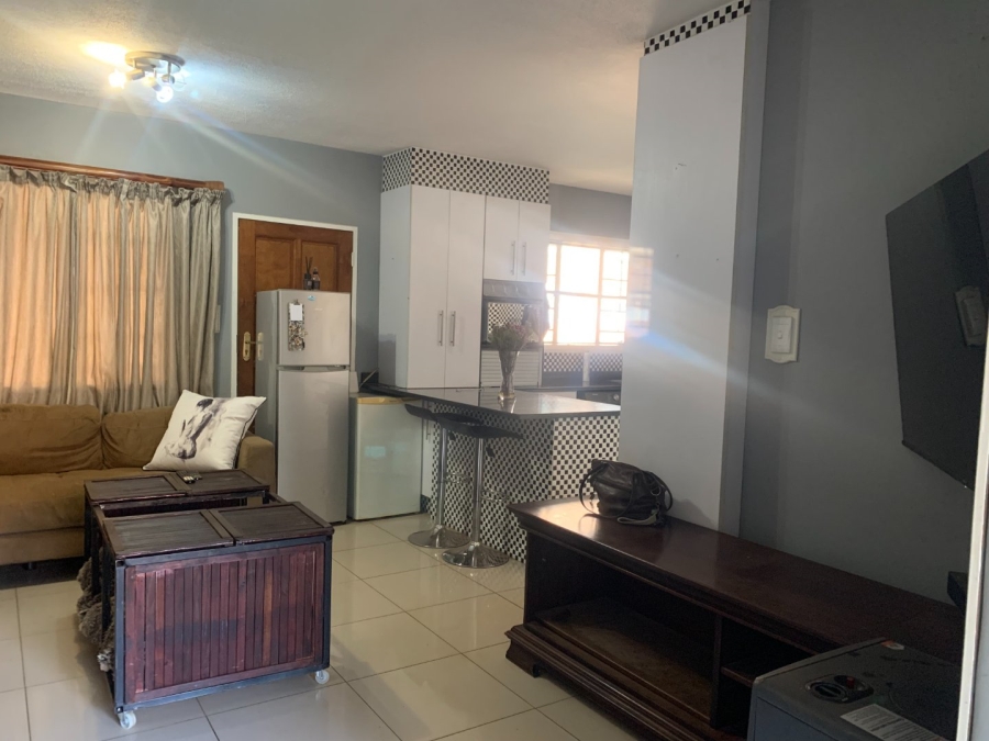 To Let 1 Bedroom Property for Rent in Eco Park Gauteng