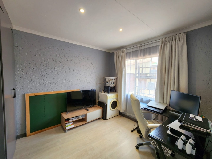 3 Bedroom Property for Sale in Winchester Hills Gauteng