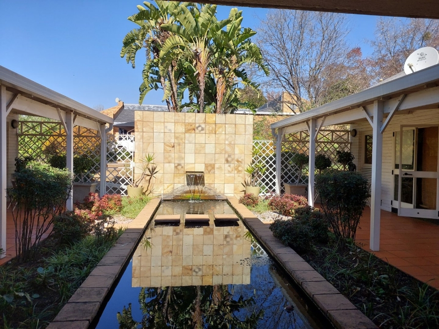 To Let commercial Property for Rent in Woodmead Gauteng