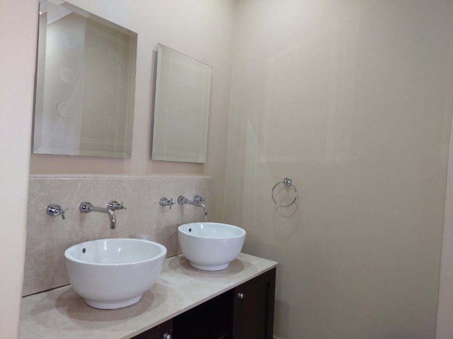 To Let commercial Property for Rent in Woodmead Gauteng