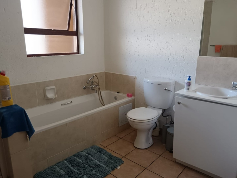 1 Bedroom Property for Sale in Ferndale Gauteng
