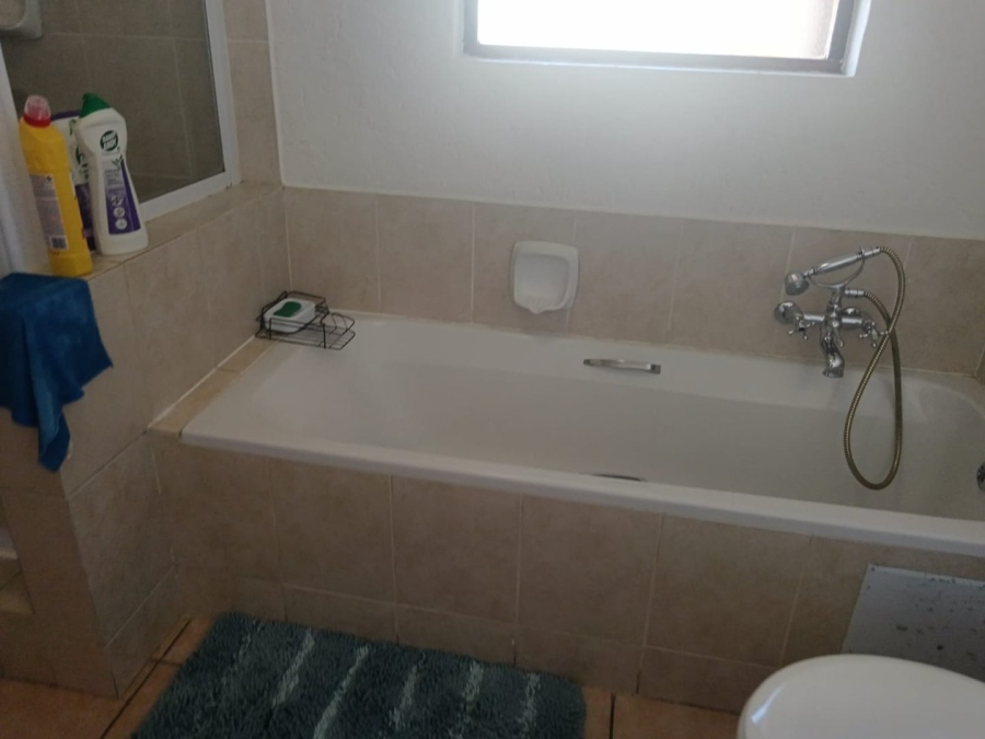 1 Bedroom Property for Sale in Ferndale Gauteng