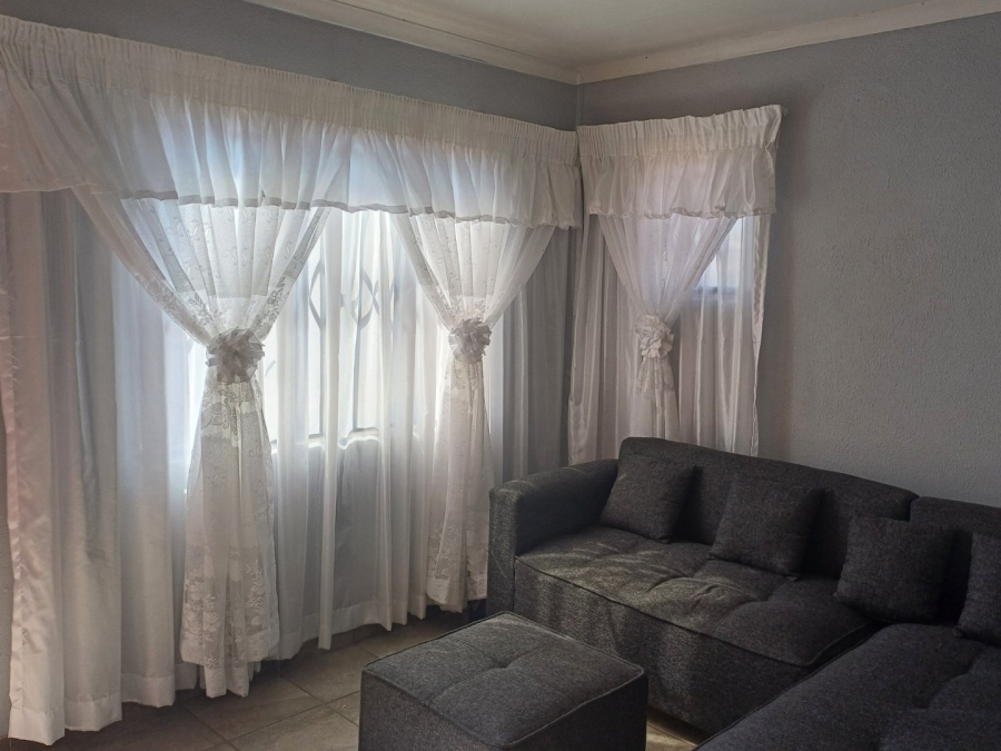 2 Bedroom Property for Sale in Rosslyn Gauteng