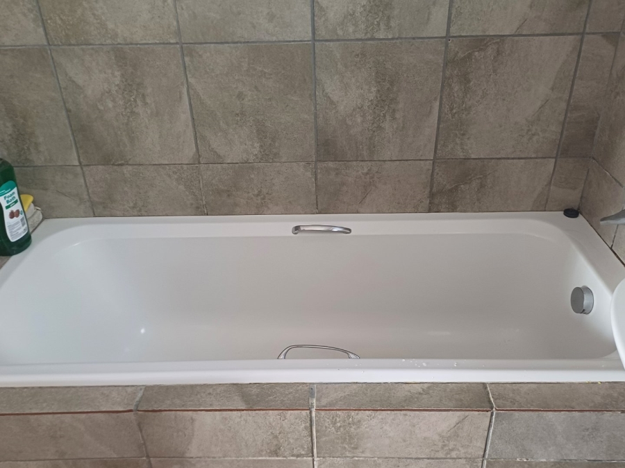 2 Bedroom Property for Sale in Rosslyn Gauteng