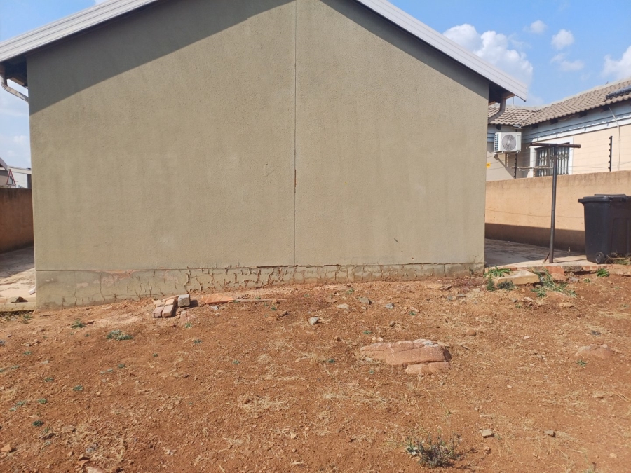 2 Bedroom Property for Sale in Rosslyn Gauteng