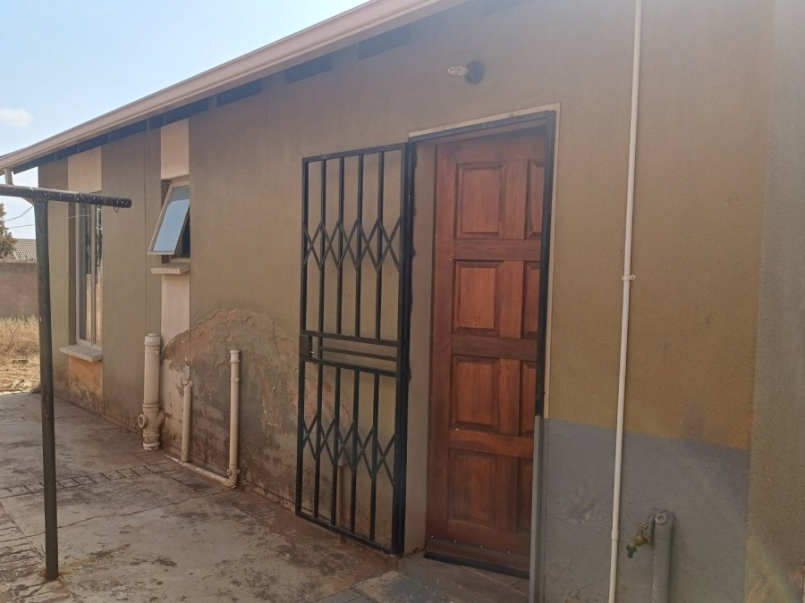 2 Bedroom Property for Sale in Rosslyn Gauteng