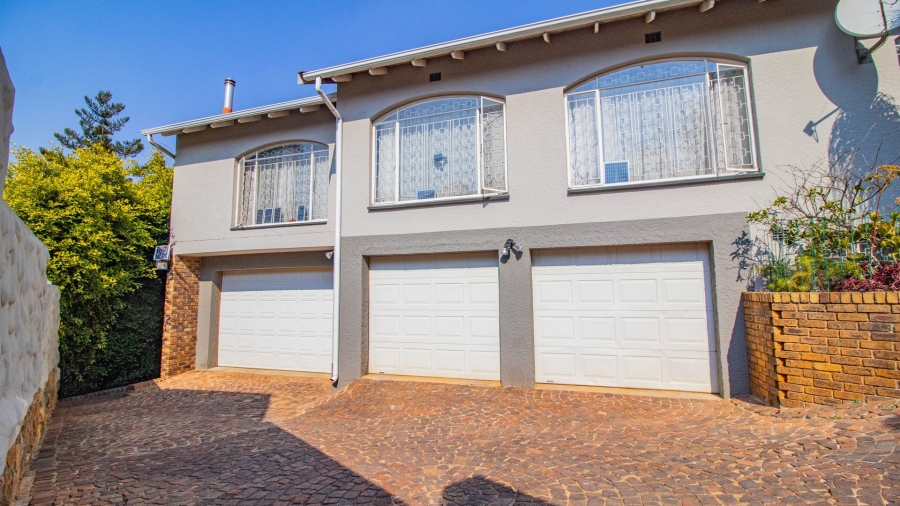 4 Bedroom Property for Sale in Oakdene Gauteng
