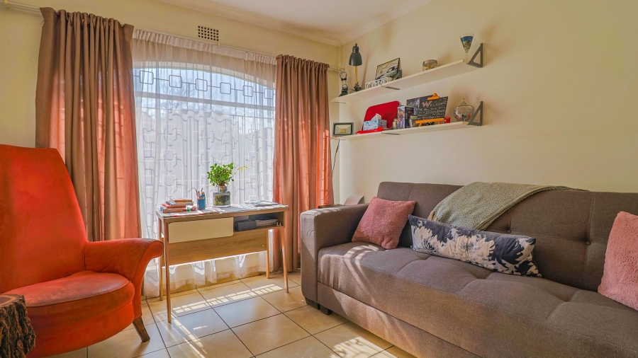 4 Bedroom Property for Sale in Oakdene Gauteng